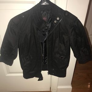 ❌SOLD❌ 2b bebe crop jacket.. size small